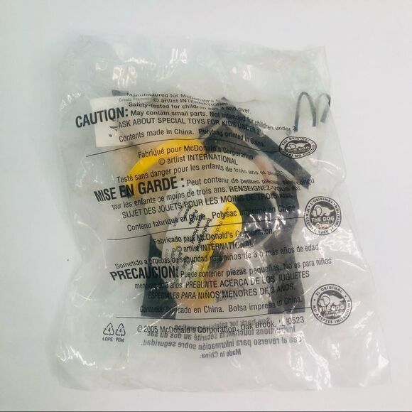 mcdonalds happy meal toy lot the secret life of pets and the dog 2005 2016 2019 - Picture 10 of 10